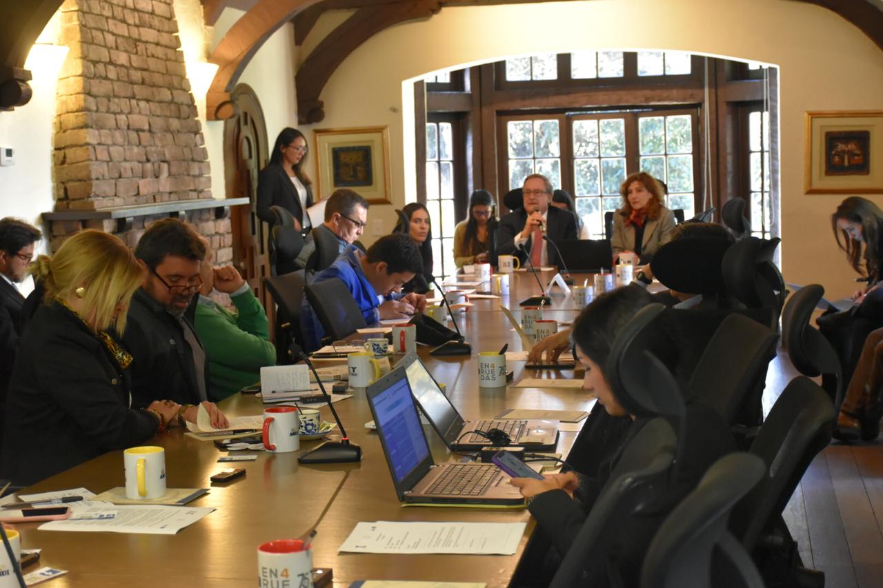 Rueda de prensa automotriz